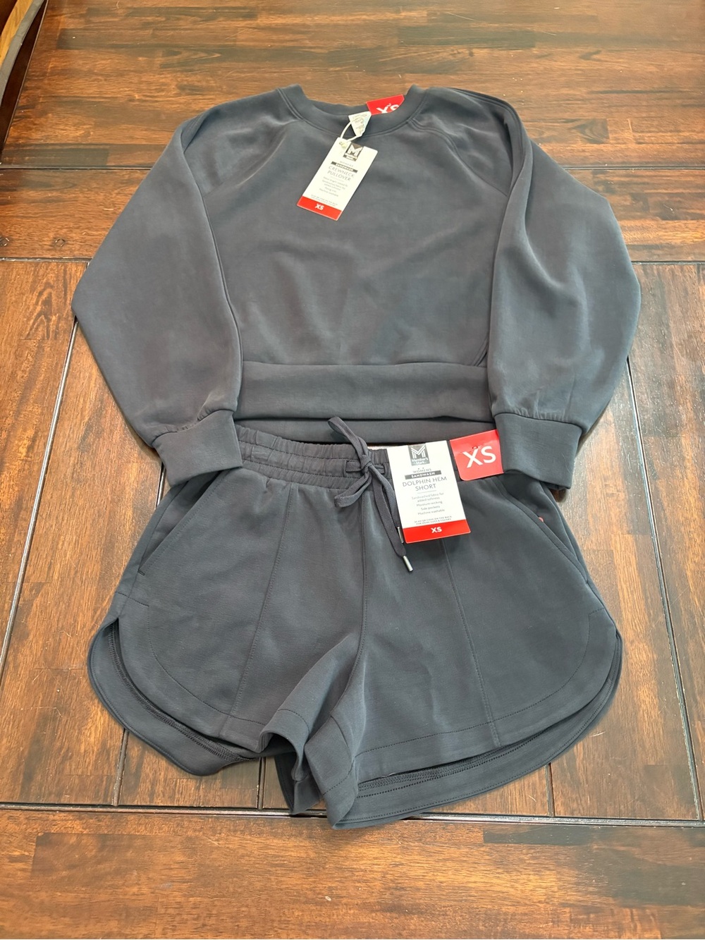 Women’s Cozy Fall Lounge Set: Sweatshirt + Shorts, XS